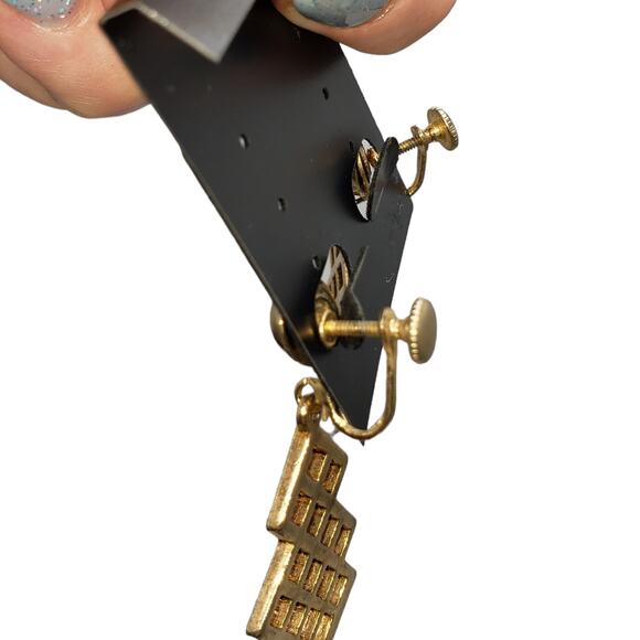 Vintage 1970s Art Deco screw on clip on earrings - Picture 3 of 4